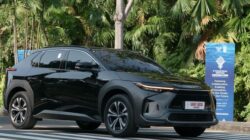 Kendaraan Pribadi Elektrik CBU Bebas PPnBM, Toyota-Honda Minta Insentif Hybrid