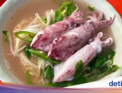 Gurih Segar! Kreasi Mie Instan Topping Cumi Viral Di Vietnam