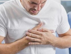 Cara Membedakan Nyeri Dada Akibat GERD VS Serangan Jantung